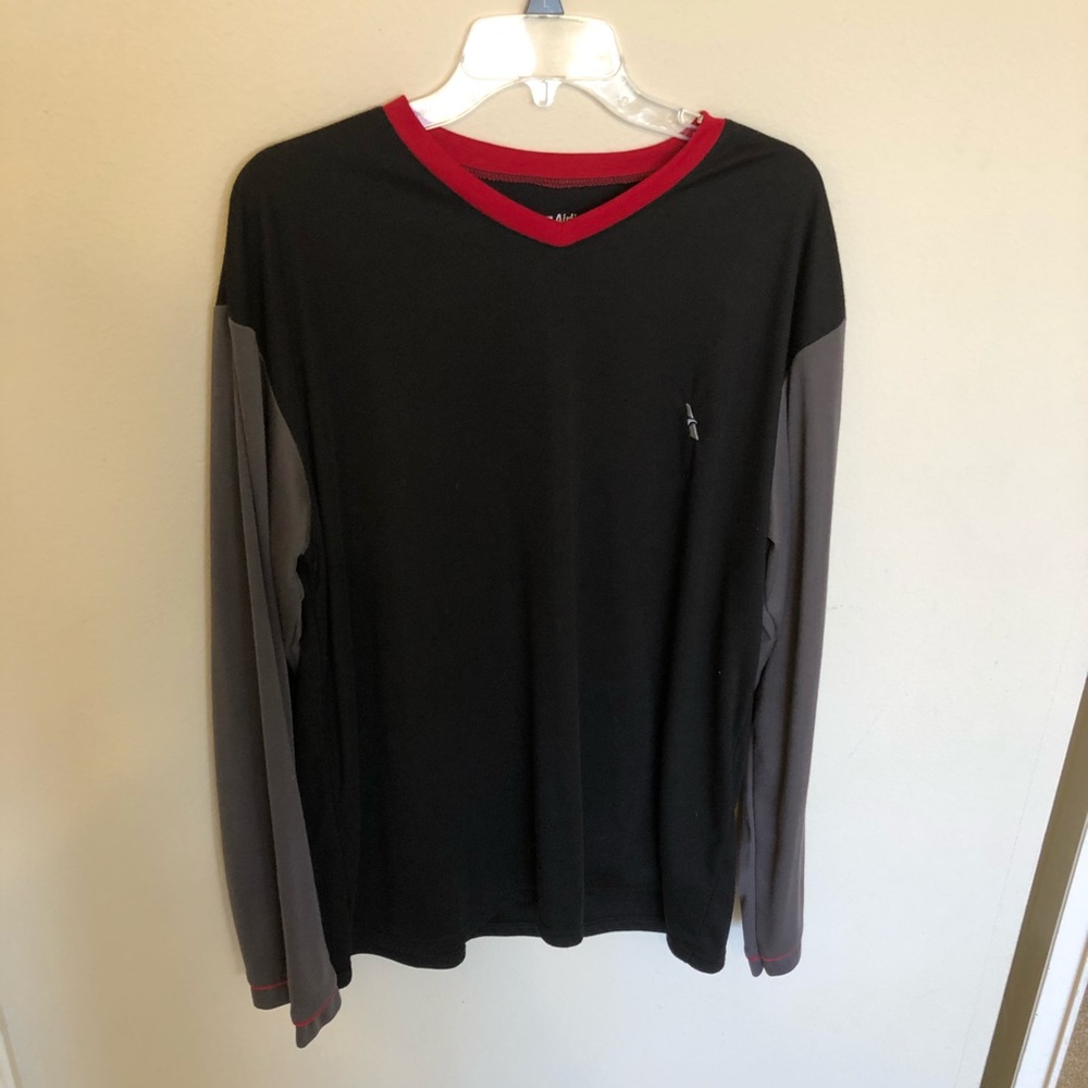 American Airlines long sleeve pullover logo shirt